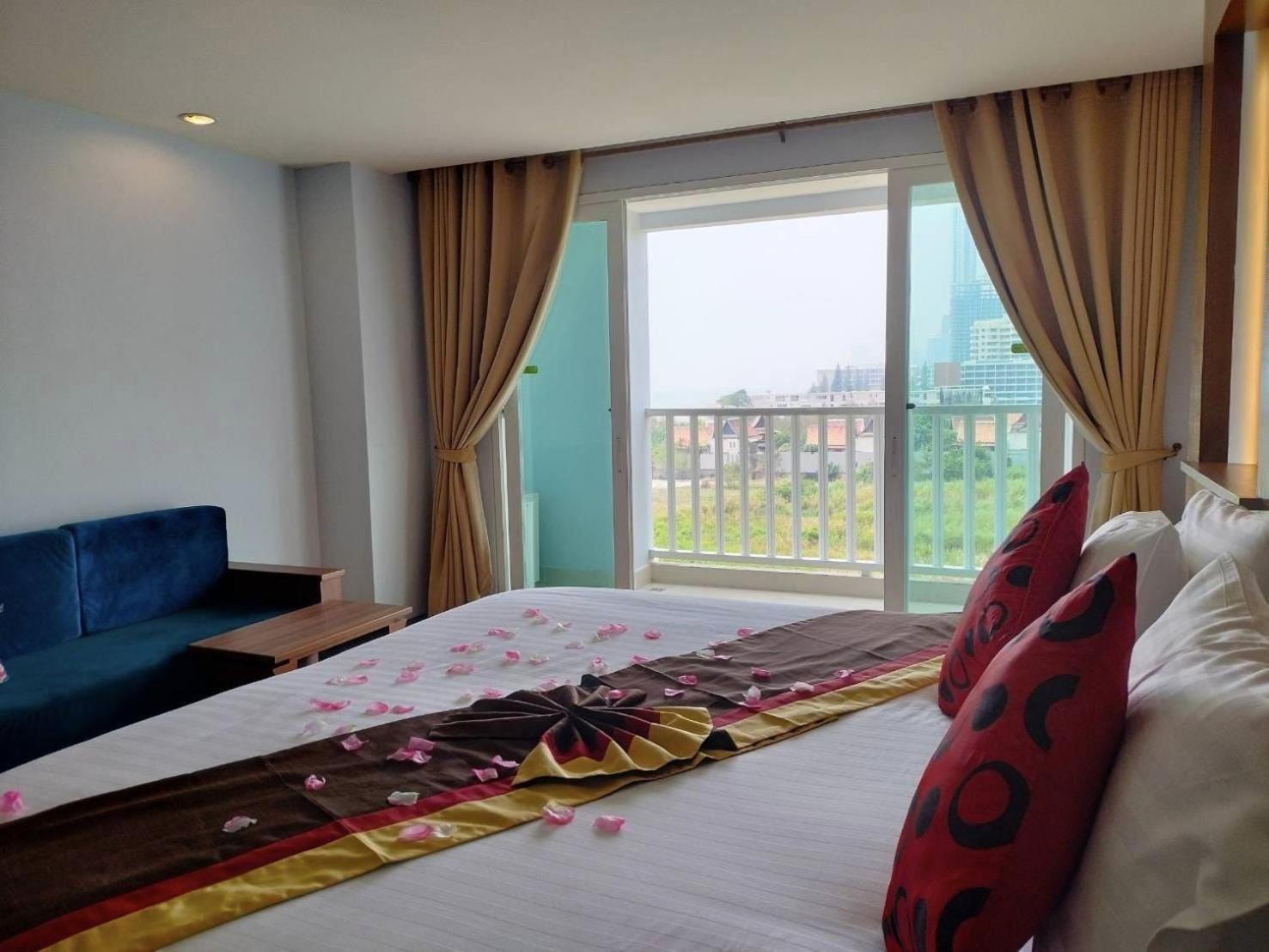 Saisawan Beach Luxury Hotel Na Chom Thian Εξωτερικό φωτογραφία